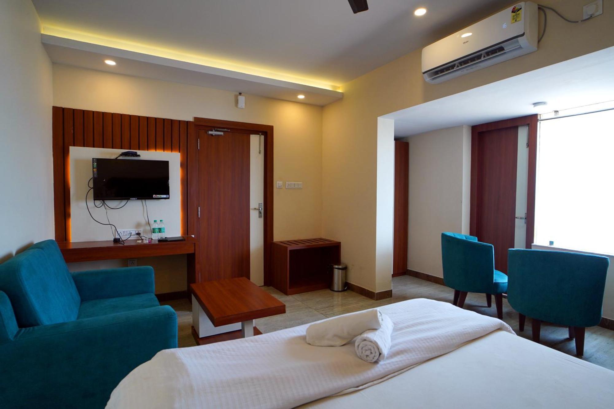 Royal Sea View !! Beach Front With Free Wifi !! Дигха Екстериор снимка