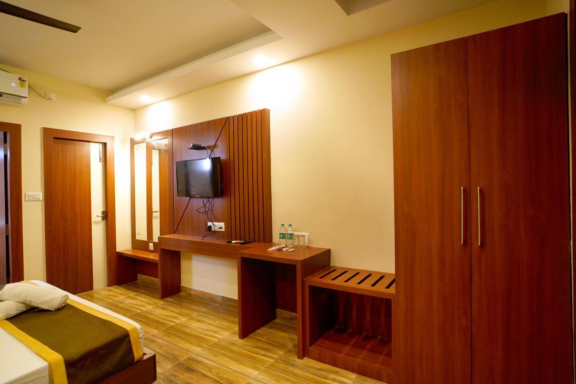 Royal Sea View !! Beach Front With Free Wifi !! Дигха Екстериор снимка